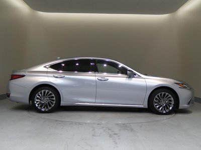صورة مصغرة 21 لـ 2024 Lexus ES