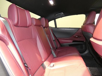 صورة مصغرة 25 لـ 2024 Lexus ES