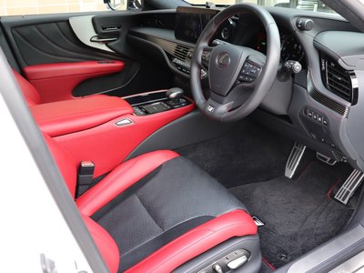 2021 Lexus LS — миниатюра 4
