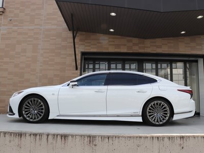2021 Lexus LS — миниатюра 8