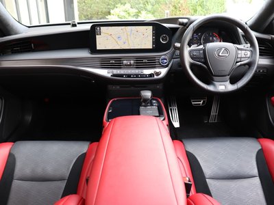2021 Lexus LS — миниатюра 3