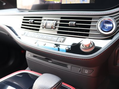 2021 Lexus LS — миниатюра 16