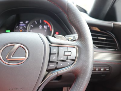 2021 Lexus LS — миниатюра 21