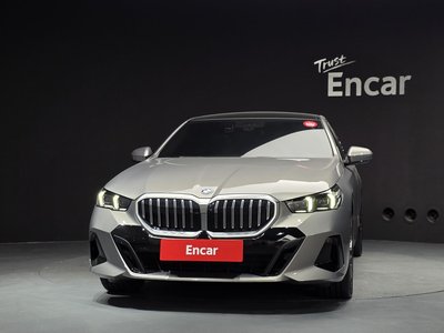 2026 BMW 5 SERIES — фото 2