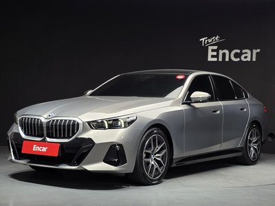 2026 BMW 5 SERIES — фото 1