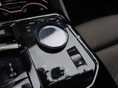 2026 BMW 5 SERIES — миниатюра 25