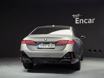 2026 BMW 5 SERIES — фото 4