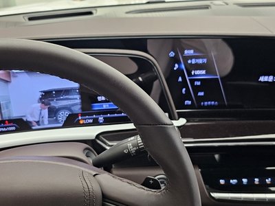 CADILLAC ESCALADE 5TH GENERATION - 7