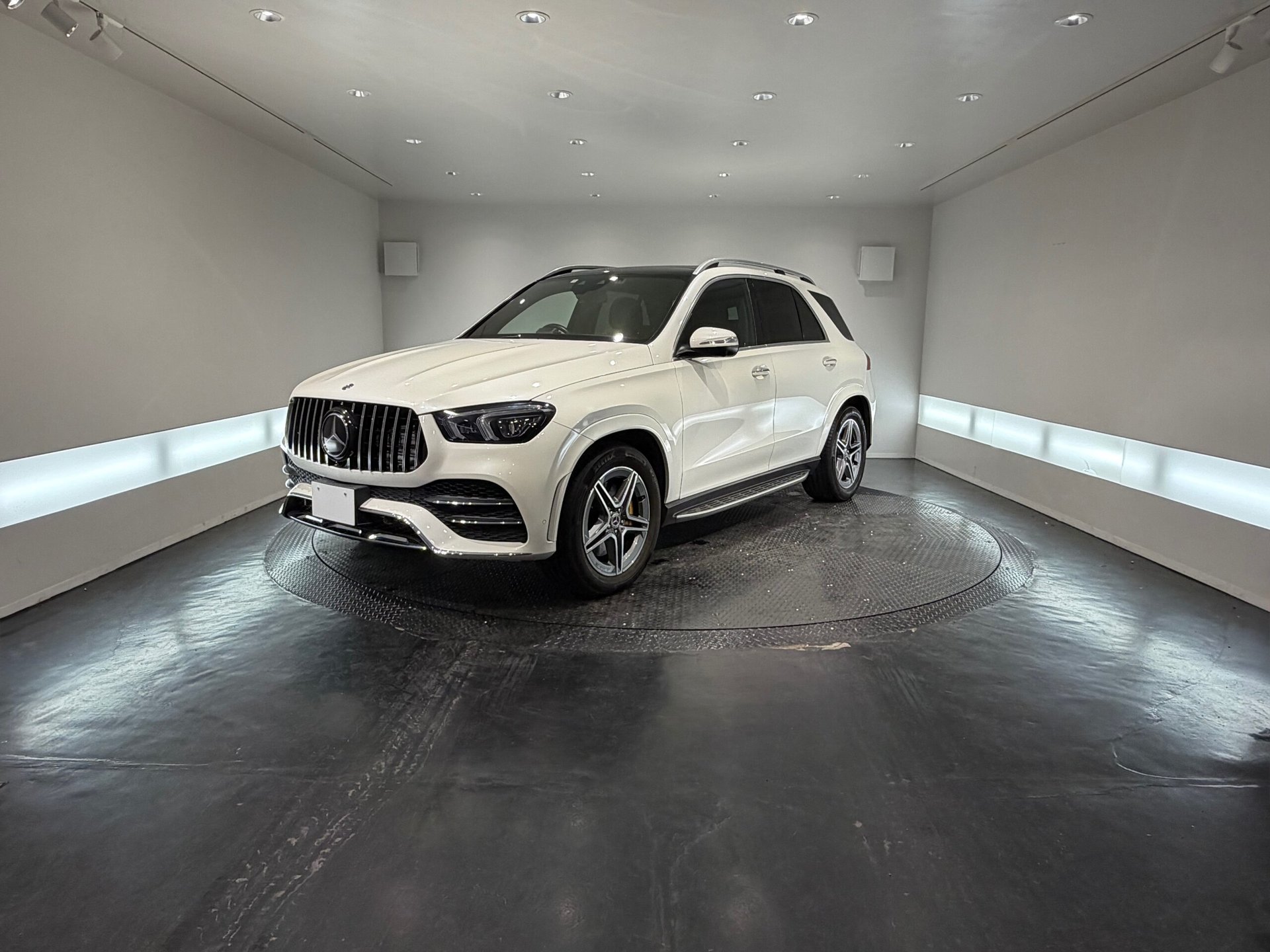MERCEDES-BENZ GLE - View 1