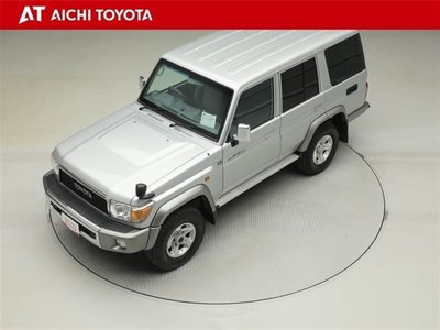 TOYOTA LAND CRUISER 70 - 10