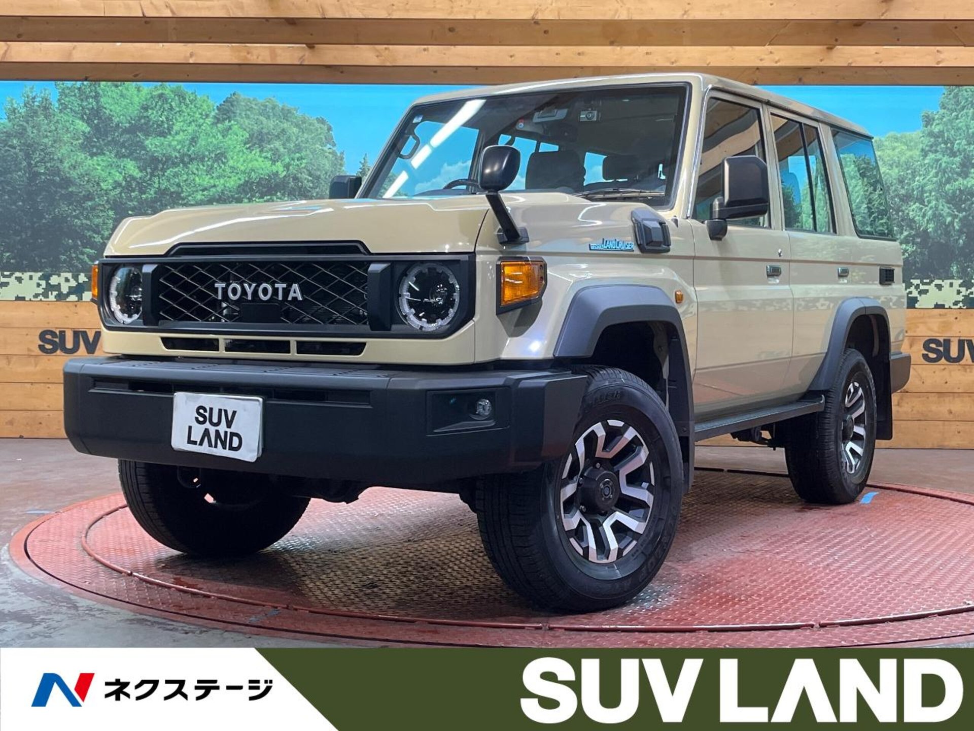 TOYOTA LAND CRUISER 70 - View 1