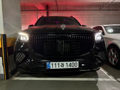 MERCEDES-BENZ GLS - 7