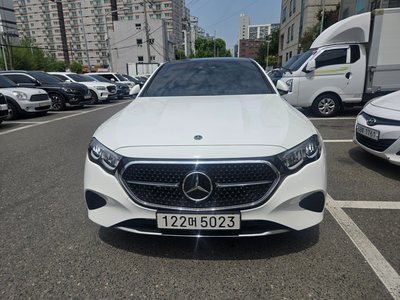 MERCEDES-BENZ E-CLASS - 2