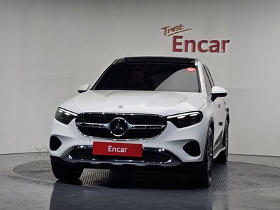 2024 Mercedes-BENZ GLC photo 2