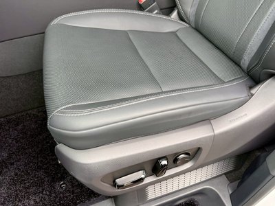 صورة مصغرة 41 لـ 2025 Lexus LM