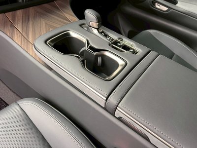صورة مصغرة 43 لـ 2025 Lexus LM