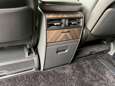 صورة مصغرة 48 لـ 2025 Lexus LM