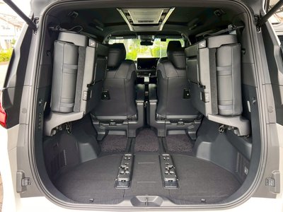 صورة مصغرة 31 لـ 2025 Lexus LM