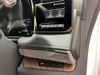 صورة مصغرة 61 لـ 2025 Lexus LM