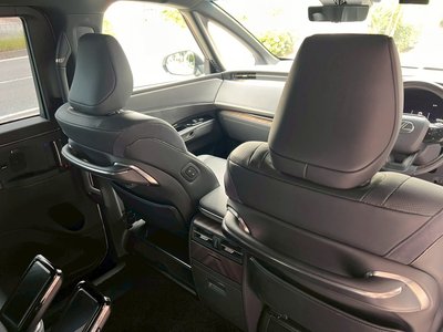 صورة مصغرة 51 لـ 2025 Lexus LM