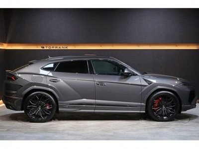 2025 Lamborghini URUS — фото 3