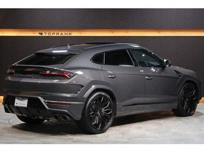 2025 Lamborghini URUS — фото 2
