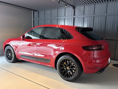 PORSCHE MACAN - 4