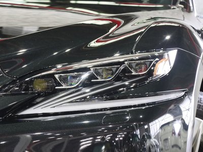 صورة 7 لـ 2017 Lexus LS