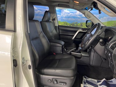 TOYOTA LAND CRUISER PRADO - 8