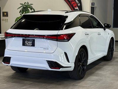 صورة 6 لـ 2023 Lexus RX