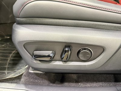 صورة مصغرة 56 لـ 2023 Lexus RX