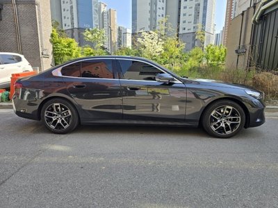 BMW 5 SERIES - 5