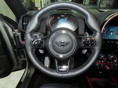 MINI COUNTRYMAN - 8