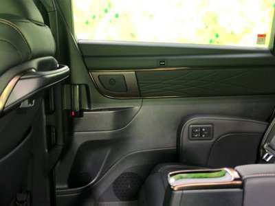 2025 Toyota ALPHARD 缩略图 24