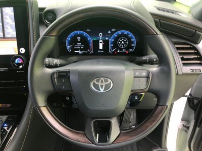 2025 Toyota ALPHARD 缩略图 16