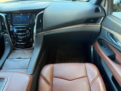 CADILLAC ESCALADE - 10