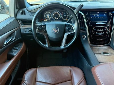 CADILLAC ESCALADE - 7