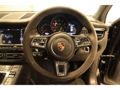 2021 Porsche MACAN — миниатюра 32