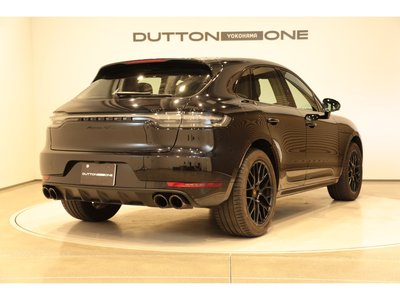 PORSCHE MACAN - 9