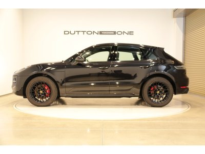 PORSCHE MACAN - 8