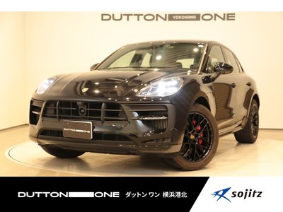 PORSCHE MACAN - 1