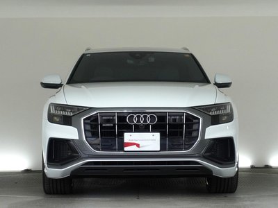 AUDI Q8 - 2
