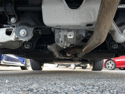 LAND ROVER DEFENDER - 4