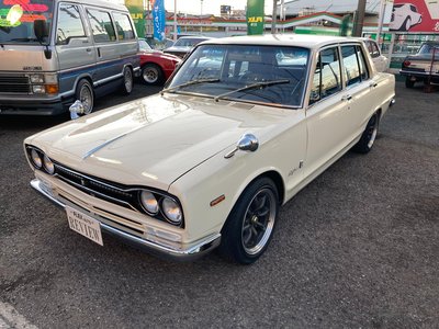 NISSAN SKYLINE - 10