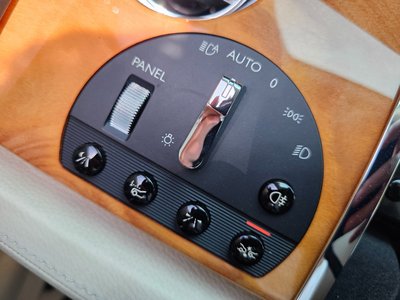 ROLLS-ROYCE GHOST - 10