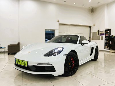 PORSCHE 718 BOXSTER