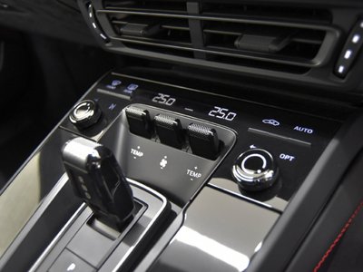 PORSCHE 911 2023 thumbnail 31