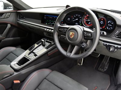 PORSCHE 911 2023 thumbnail 21