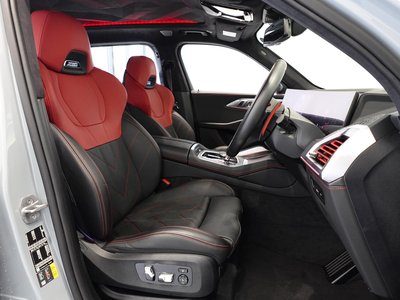 2025 BMW XM 缩略图 18