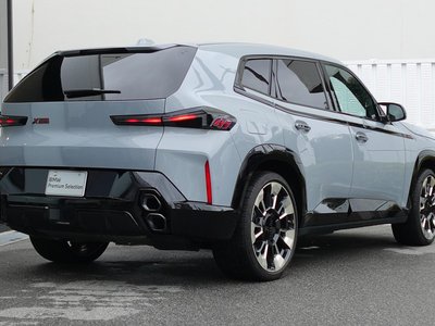 2025 BMW XM 缩略图 12